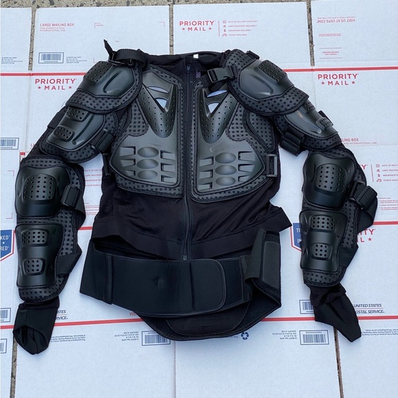 Motorcycle Rider Armor Jacket - Picture 4 of 13
